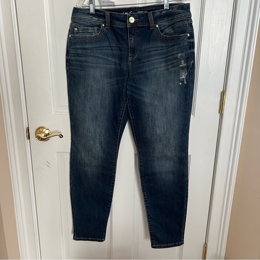 NWT Womens INC International Concepts INCESSENTIAL Skinny Jeans Size 12 Regular
